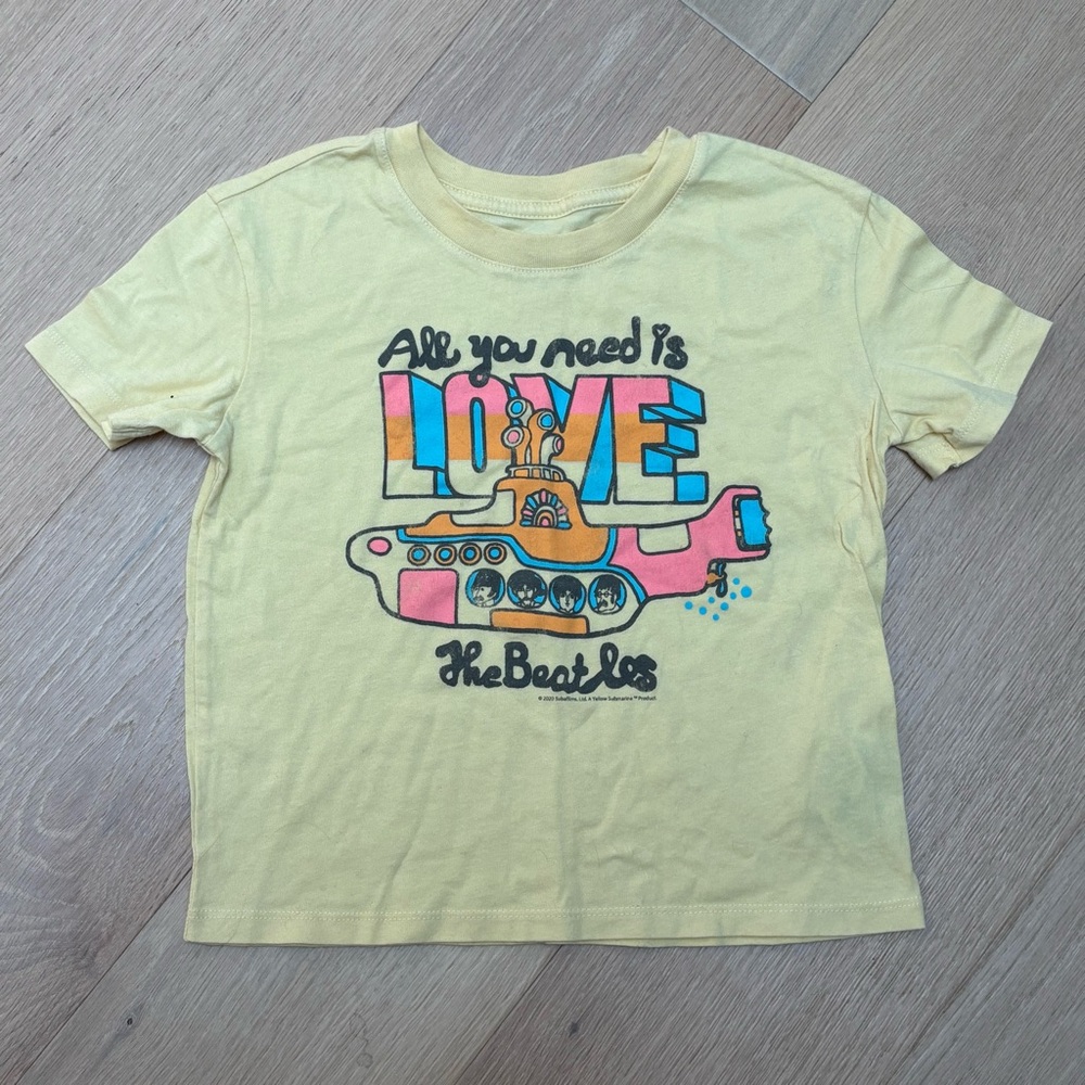 Gap / Beatles “all you need is love” T shirt